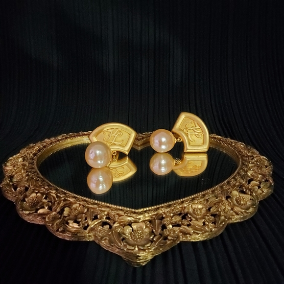 Earring - Picture 5 of 7